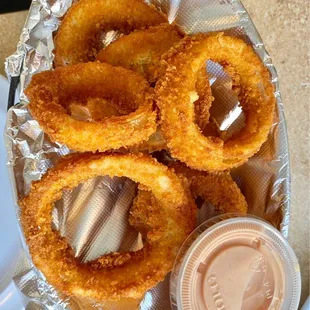 Tasty and hot onion rings.