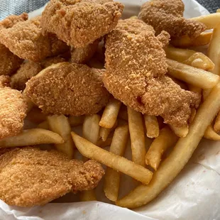 Their Shrimp and fries. Where&apos;s the chips ?