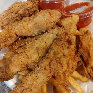 Chicken strips and chips