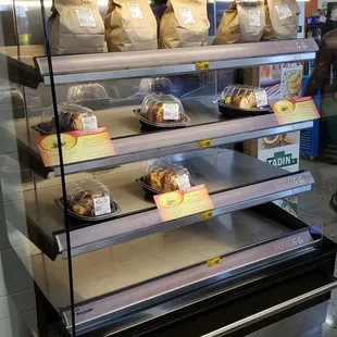 Small hot and ready food.