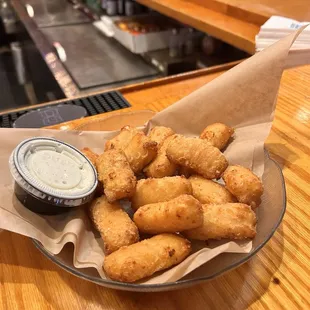 Gouda Mac and cheese bites