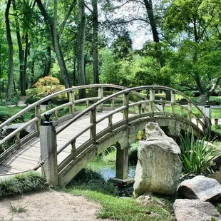 a bridge over a pond