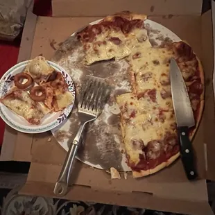 10 Times TOO MUCH CHEESE.  CHEEESE DOES NOT GO TO Edge of pizza  undercooked  Thanks Roberto