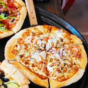 Cheese pizza