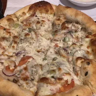 Creamy Garlic and Chicken Pizza