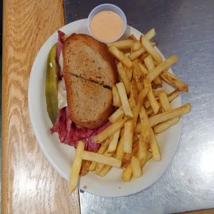 Reuben sandwich