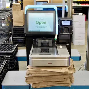 Self checkout with Apple Pay and Google Pay. NFC tap for Visa as well.