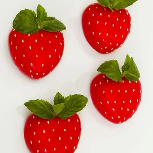 Strawberry mini cakes