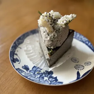 Black sesame cheesecake
