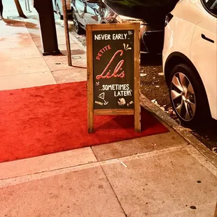 Look for this sign if you&apos;re on a bar crawl.