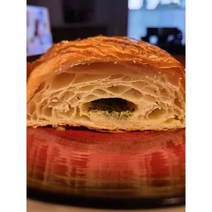 Pesto croissant