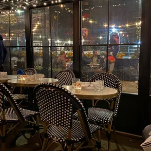 a table and chairs in a restaurant