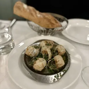 Burgundy Escargot (comes with a half baguette)
