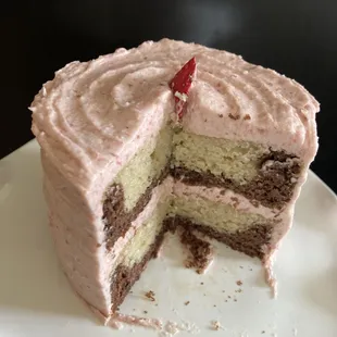 Triopolitan cake