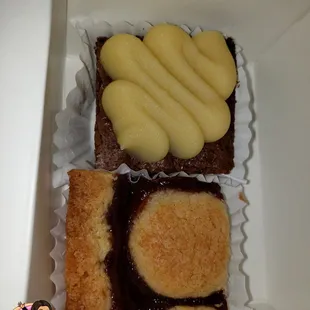 Chantilly brownie &amp; strawberry shortcake