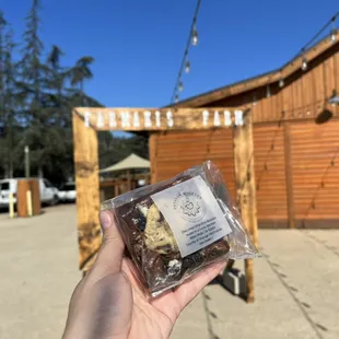 Chocolate chip Oreo brookie
