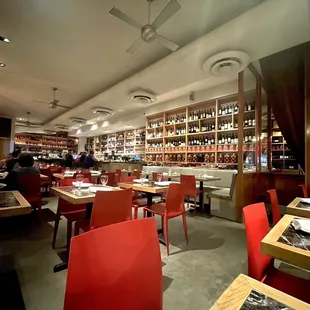 sushi and sashimi, interior