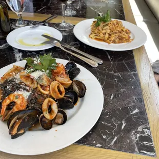 Linguine di Seppia and Fettucine alla bolongnese