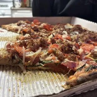Medium 6 topping pizza