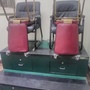Shoe shine chairs