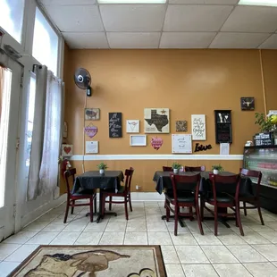 Nice interior, very homey!