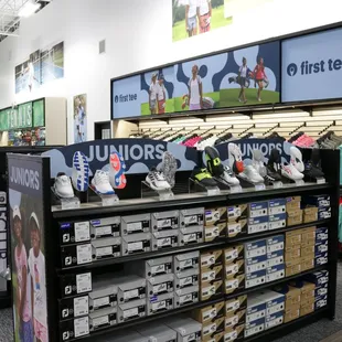 Junior golf shoes, apparel &amp; equipment.
