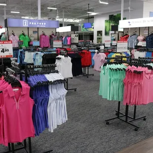 Women&apos;s golf apparel