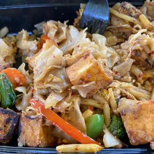 Drunken noodles with tofu