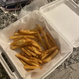 Not a full basket in my opinion but they were good.  Basket of Fries