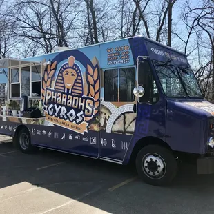 a food truck parked in a parking lot