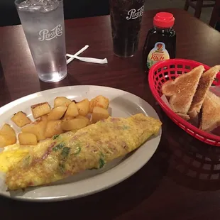 Western omelette with home fries kjm
