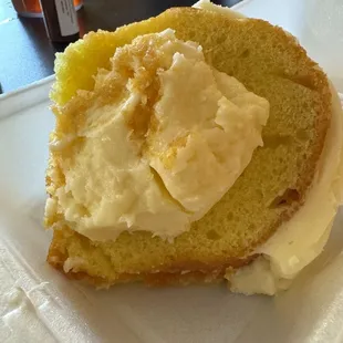 Lemon pound cake