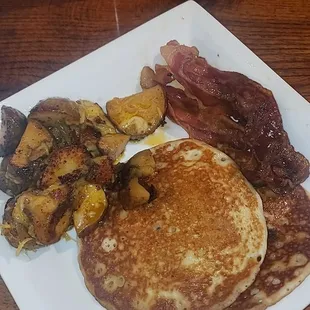 Homemade Pancakes, bacon, &amp; homefries