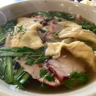Xa xiu wonton soup