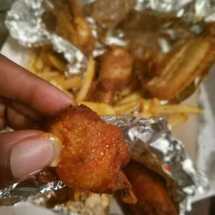 If U gon Give Me Half a Fucking wing please make up 4 that. I WILL NOT BE BACK HERE!!! No Ranch or Toast  that I Payed 4 plus short a Wing