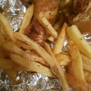 Jus Like Others... Cold Ass Old Ass Fries that have sat up at least 2 hours... FOOL ME ONCE THATS IT