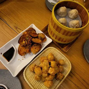 chicken wings and fried chicken, food