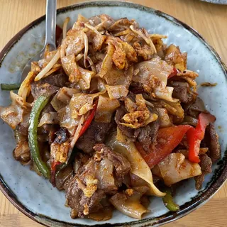 Vegan Stir Fried Kwe Tiaw