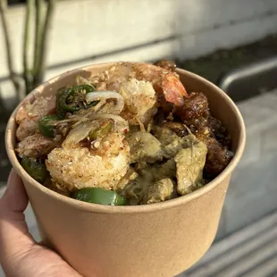 Bowl to go Phaya Chicken (GF) () garlic shrimp and Steak Curry (GF) ()