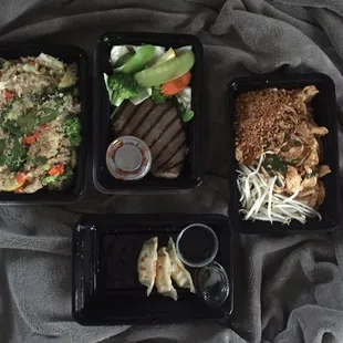 Thai steak wasn't cut up for a to go order, no utensils or napkins were packed!