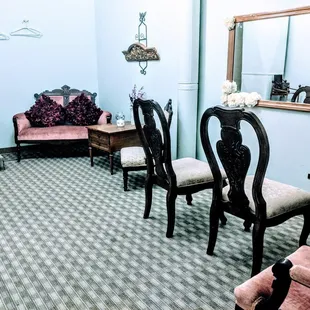 Wedding Parlor. Antique Chic.