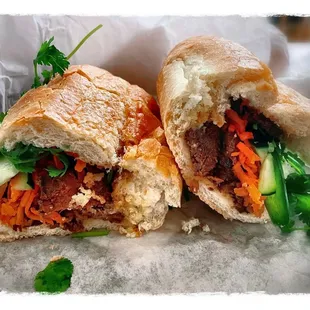 Bánh mì bò nướng $7.99 grilled beef / $10.99 with drink.