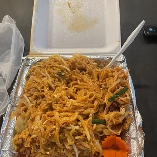 Pad Thai chicken with medium spice!