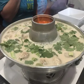 Tom Kha Soup Pot
