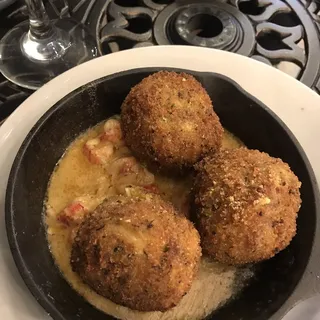 Crawfish Mac and Cheese Balls