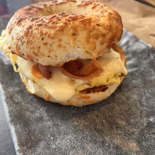 Egg sandwich