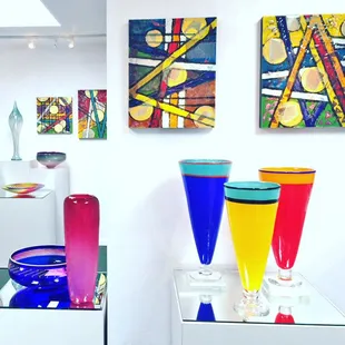 The colors in the Gallery pop.