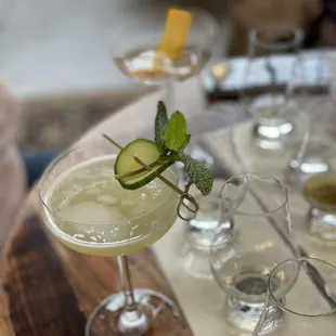 Cocktails with flights of gin