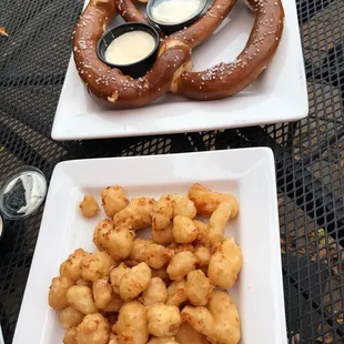 Cheese curds and bar pretzel