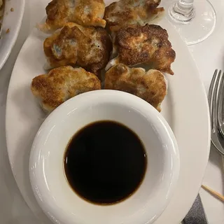 Wok Fried Pork Dumplings (6)